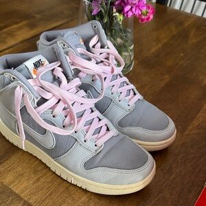 Nike Women's Gray and Pink Sneakers